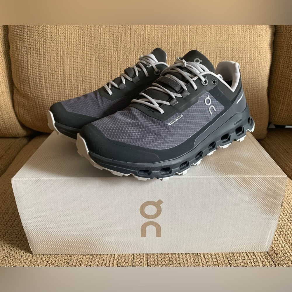 BNWT WOMENS ON Cloudvista Waterproof Shoes - SIZE US 6 - Eclipse Black Sneakers - Picture 9 of 14